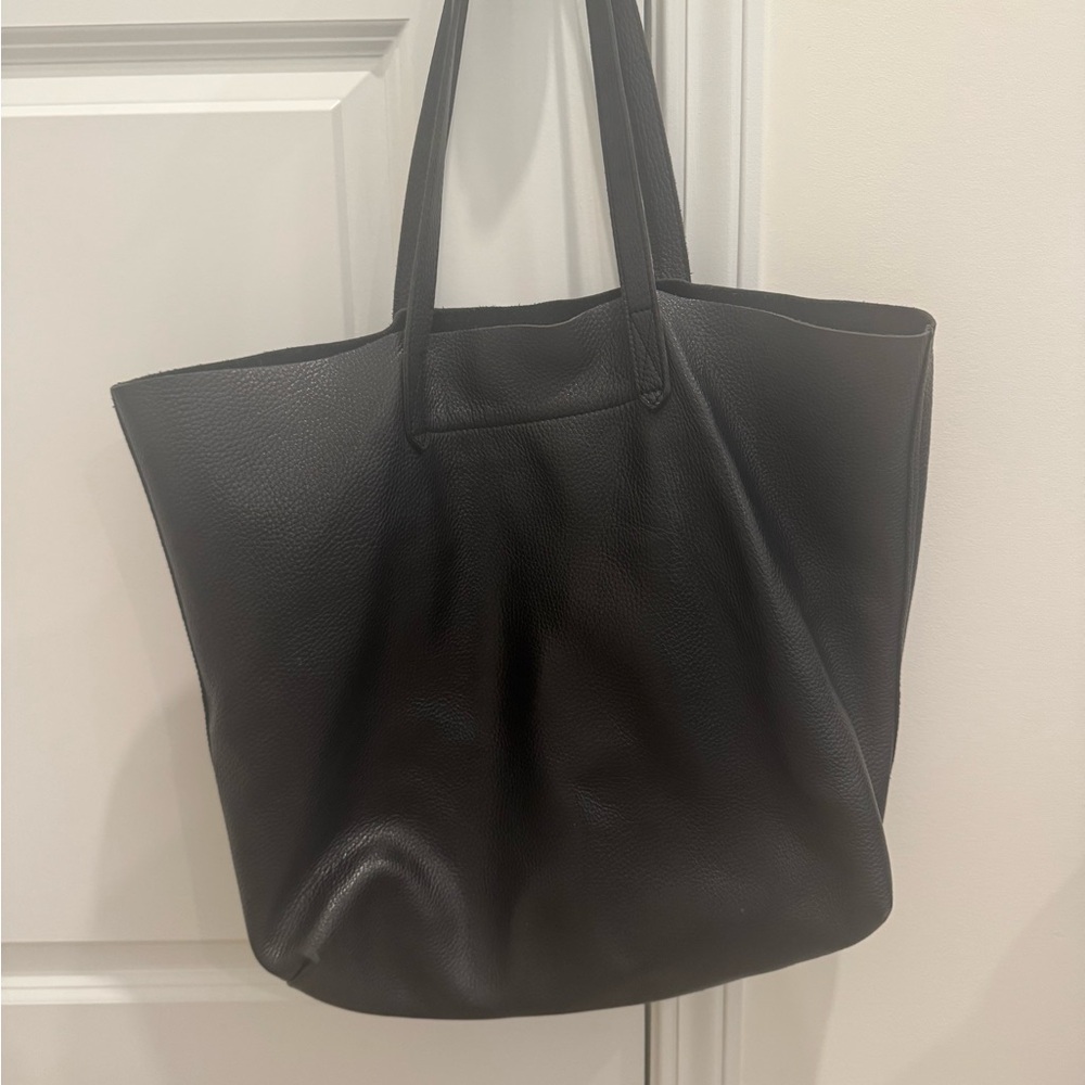 Cuyana Black Leather Tote Spacious Everyday Bag